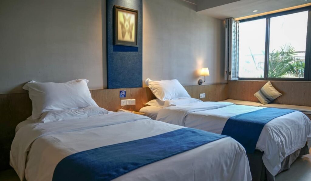 How to Book a Cheap Hotel in 2025