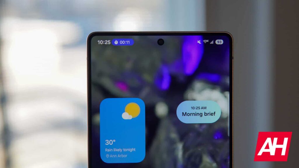 One UI 8 lets you increase the size of home screen widgets