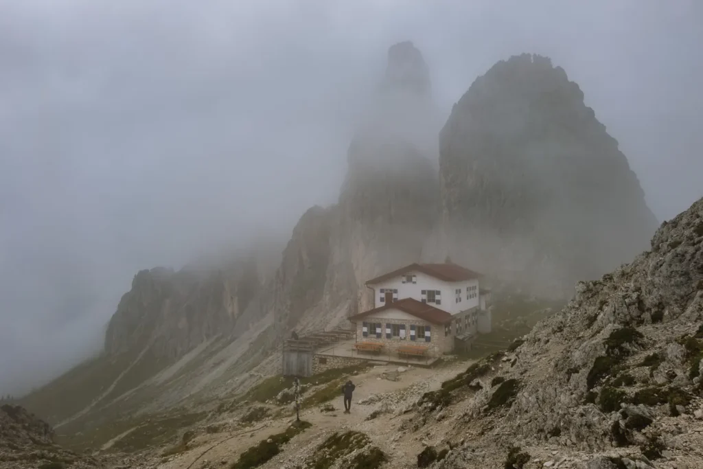 How To Hike To Rifugio Fratelli Fonda Savio In The Sesto Dolomites