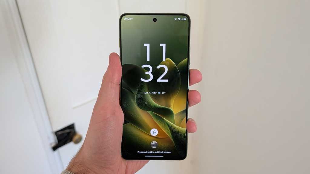 5 Reasons Why the Motorola Edge 70 is the Super-slim Phone To Buy motorola edge 70 4