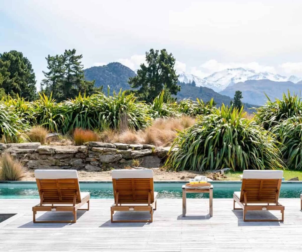 Wanaka Haven large group holiday home with private pool