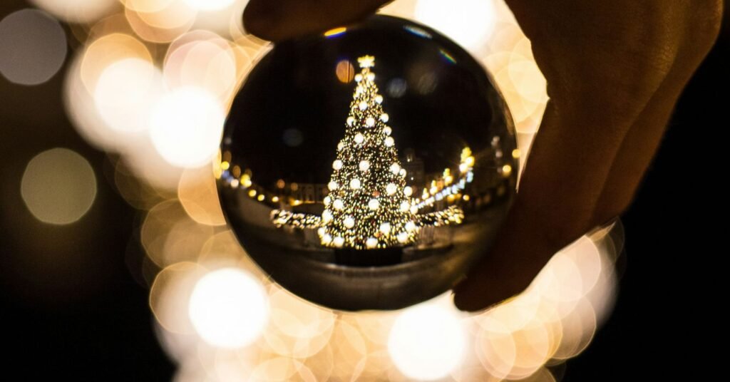 The Emotional Paradox of the Holidays