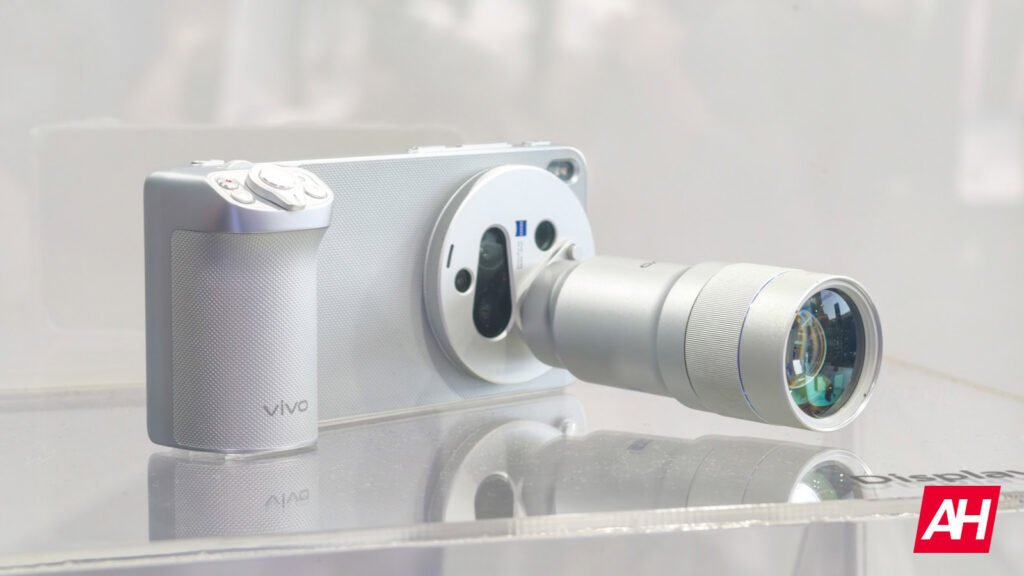 Vivo Confirms X300 Ultra Will Use Sony's Flagship LYT-901 Camera Sensor